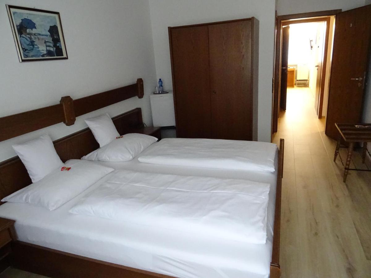 Aparthotel Zum Dom Kleinblittersdorf Екстериор снимка