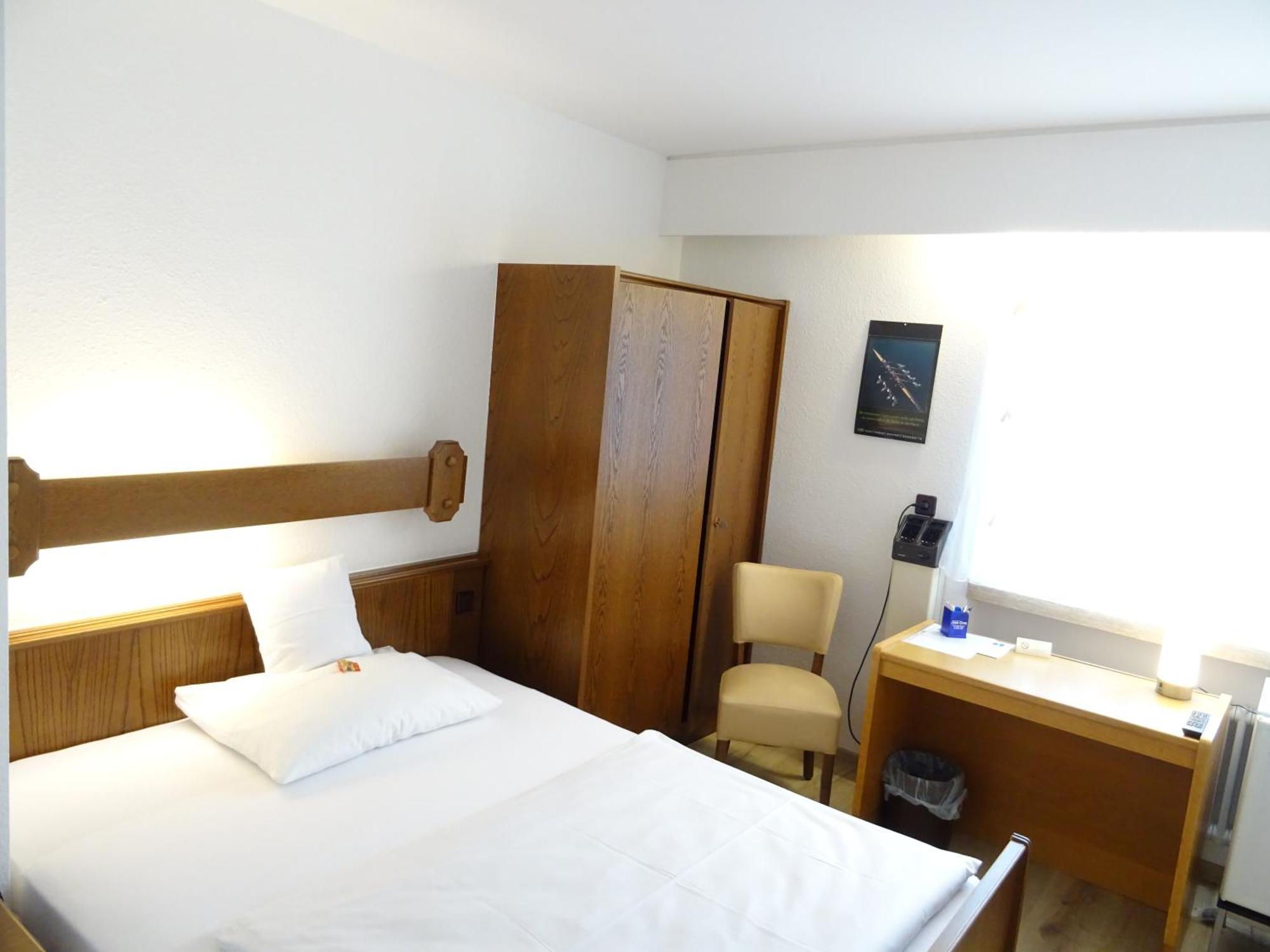 Aparthotel Zum Dom Kleinblittersdorf Екстериор снимка